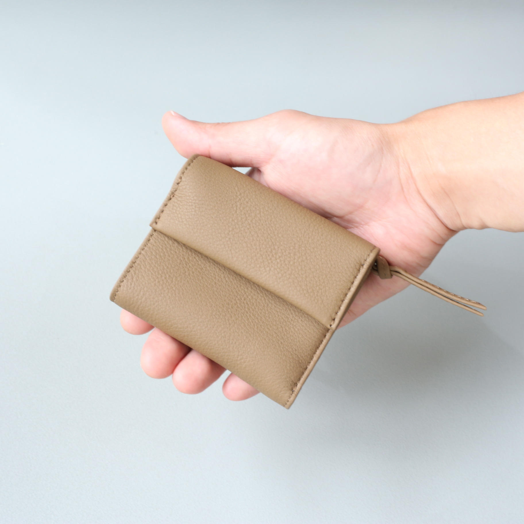 ERA. イーラ / BUBBLE CALF MINI WALLET - HOEK